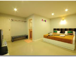 Baan Chay Namm Resort Bangkok Luaran gambar