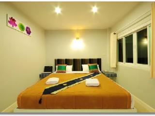 Baan Chay Namm Resort Bangkok Luaran gambar