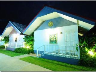 Baan Chay Namm Resort Bangkok Luaran gambar